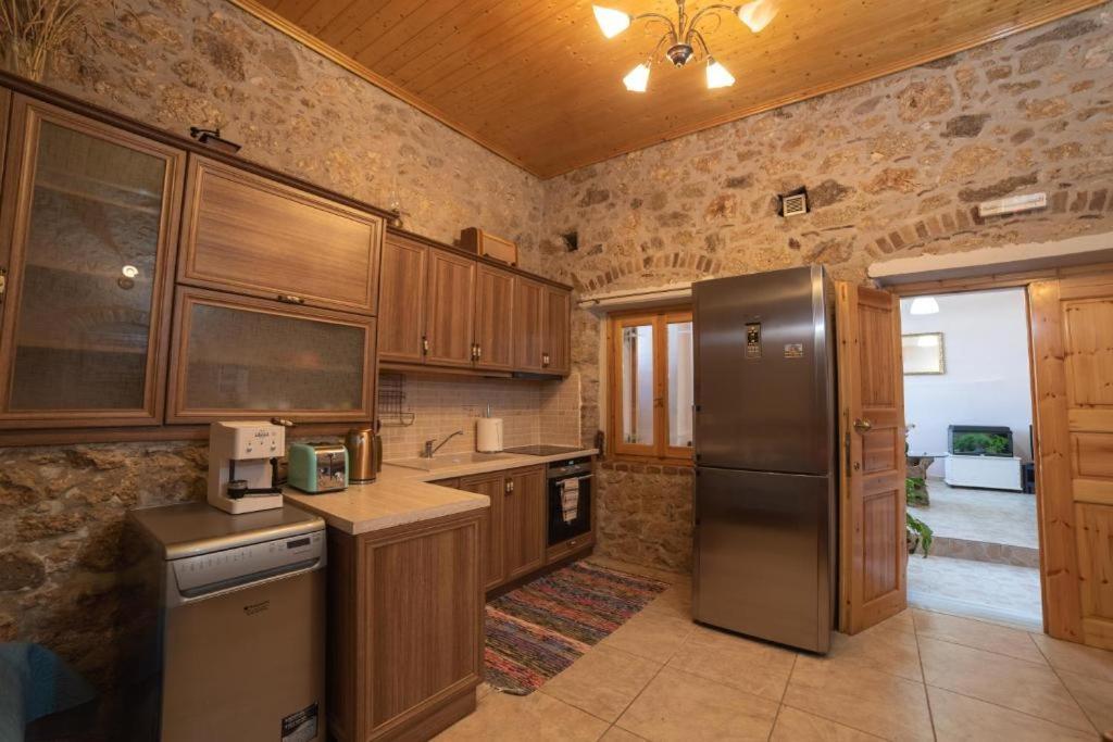 Menecrates Rustic - San Matteo Apartment Ágios Matthaíos Екстериор снимка
