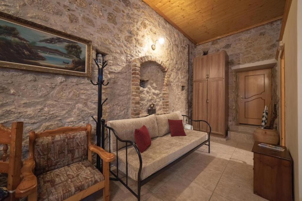 Menecrates Rustic - San Matteo Apartment Ágios Matthaíos Екстериор снимка