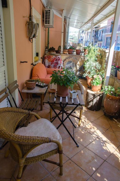 Menecrates Rustic - San Matteo Apartment Ágios Matthaíos Екстериор снимка