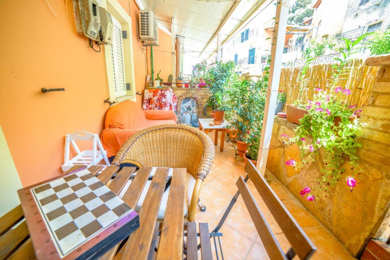 Menecrates Rustic - San Matteo Apartment Ágios Matthaíos Екстериор снимка