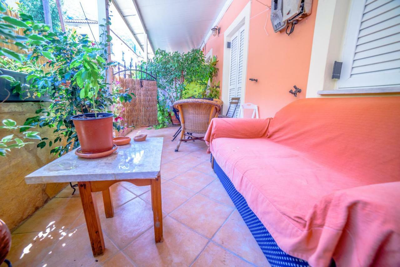 Menecrates Rustic - San Matteo Apartment Ágios Matthaíos Екстериор снимка